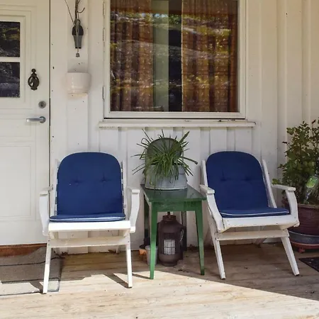 別荘 Three-bedroom Holiday In Satre *